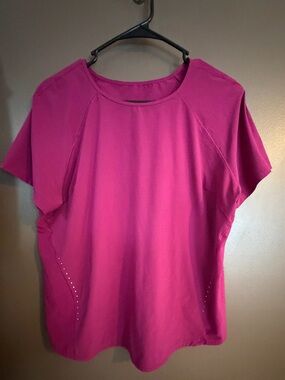 lululemon athletica Short Sleeve Tee — Fuchsia